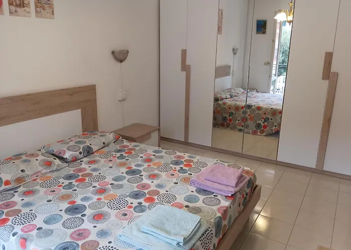Noemi Apartment 5 Lands Paradise